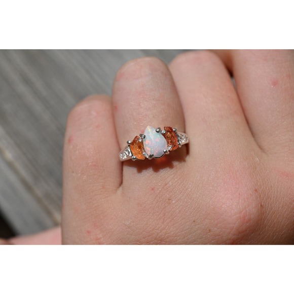 opal ring, Raw sapphire Gemstone, unique opal ring, jewelry for her, birthday - Picture 4 of 5